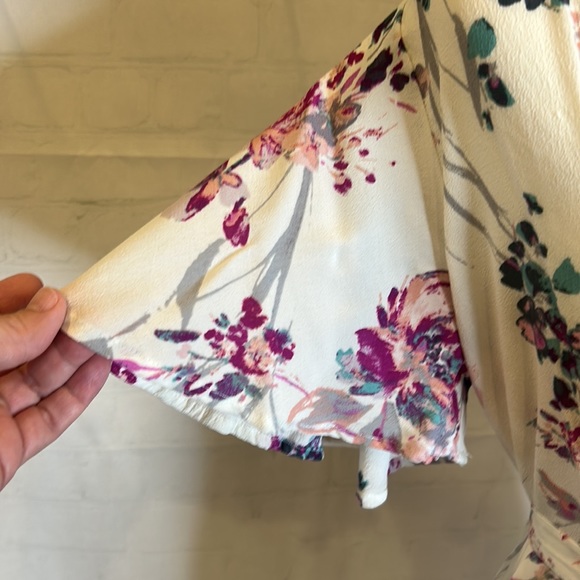 Lovestitch Floral Flutter Sleeve Dress - Picture 6 of 8